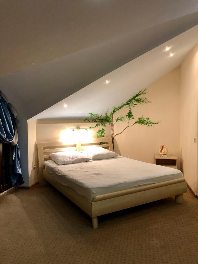 Odelana Apartments Odessa Ngoại thất bức ảnh