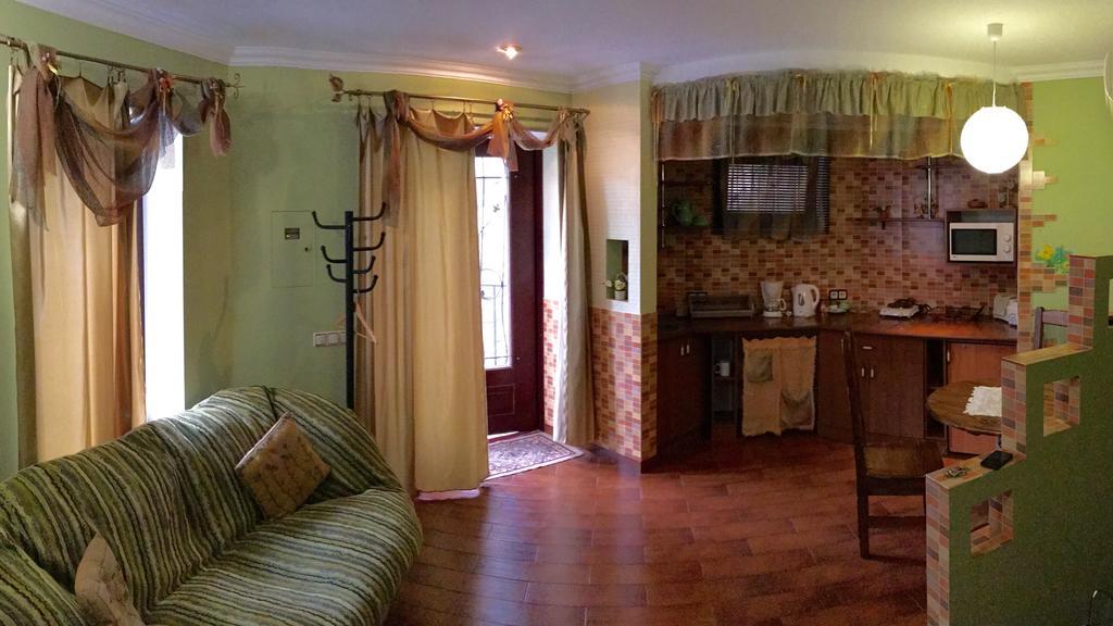 Odelana Apartments Odessa Phòng bức ảnh
